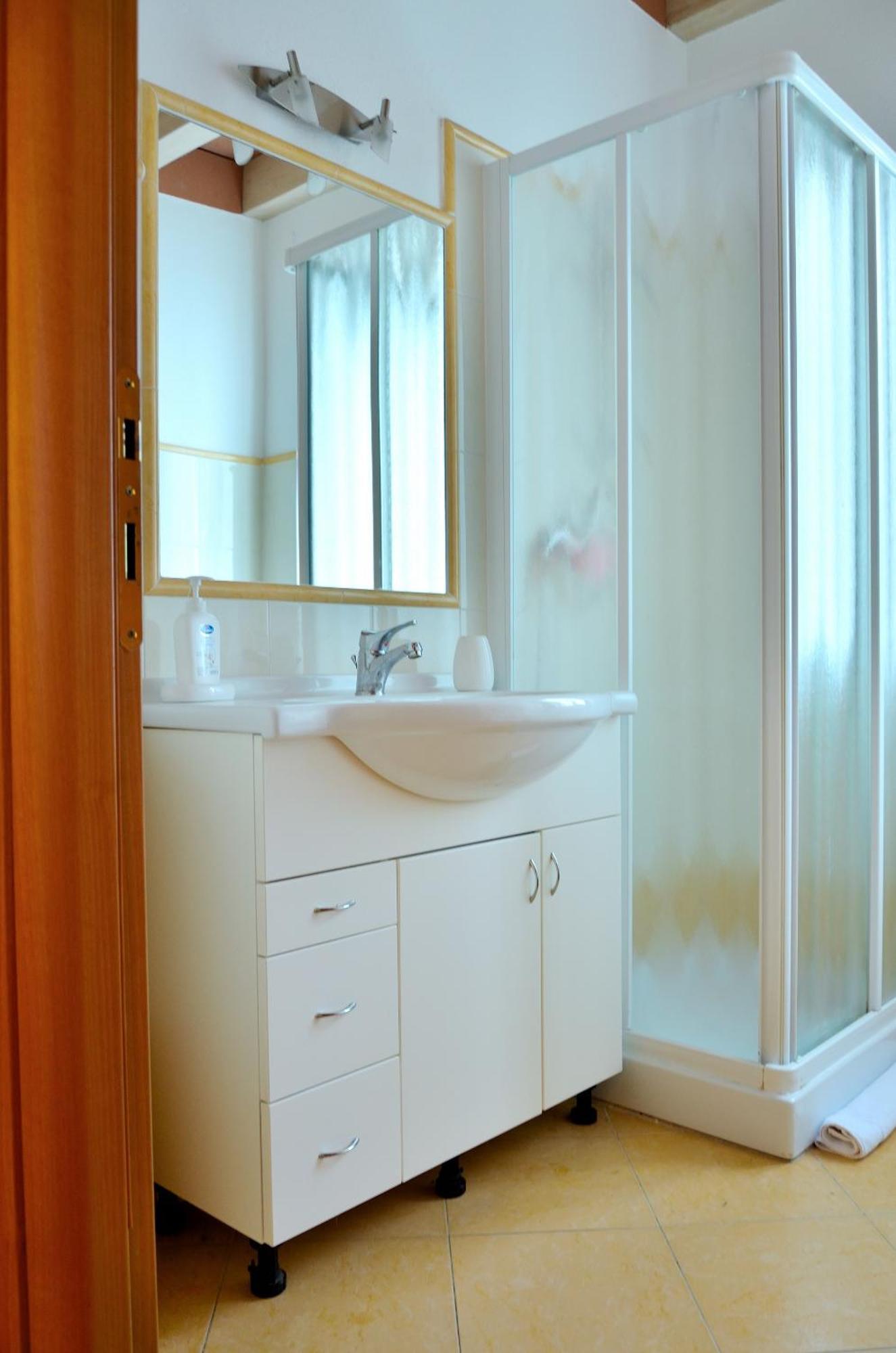 White Garden - Apartment With Access To The Lake Lierna Exterior foto